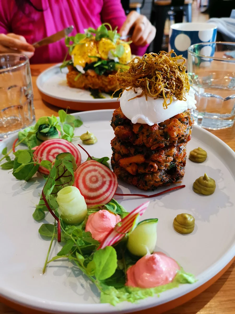 玉米南瓜饼, Chapter Three Espresso & Bar | Breakfast, Brunch, Dinner, Wine Bar & Function Space